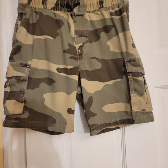 TWO BOY SHORTS: TEK GEAR SZ 10/12 WONDER NATION CAMAFLOUGE CARGO SHORTS SZ 10/12 - Picture 12 of 16